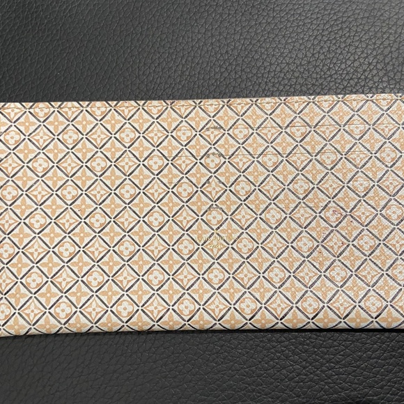 LV w/ COA By the Pool Watercolor Monogram Felicie Checkbook Insert - Has Tears - Picture 6 of 6